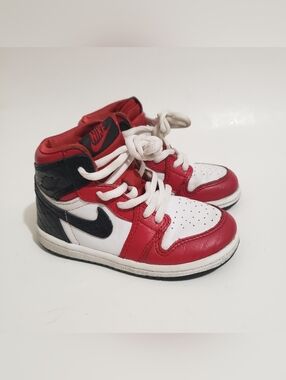 Nike Air Jordan 1 Retro High OG TD Satin Snake Red Black White Size 8C Well Kept